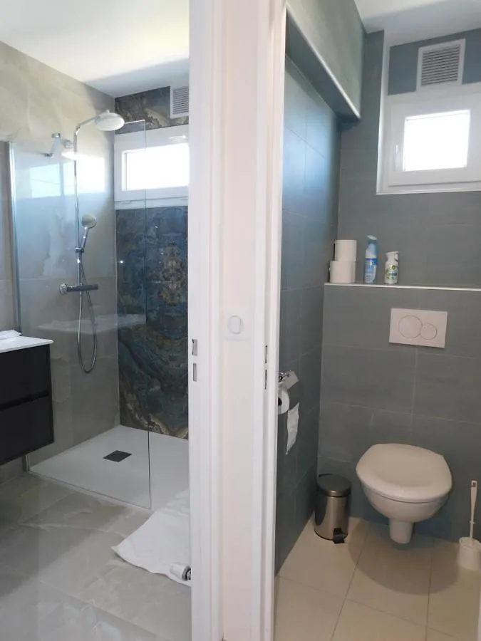 Apartment T2 Standing Vitoria Climatise Avec Parking, Proche Plage Antibes