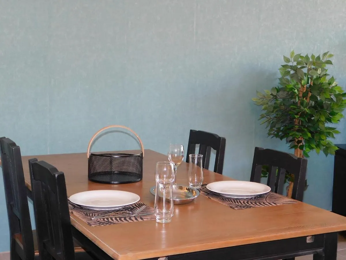 Apartment T2 Standing Vitoria Climatise Avec Parking, Proche Plage Antibes
